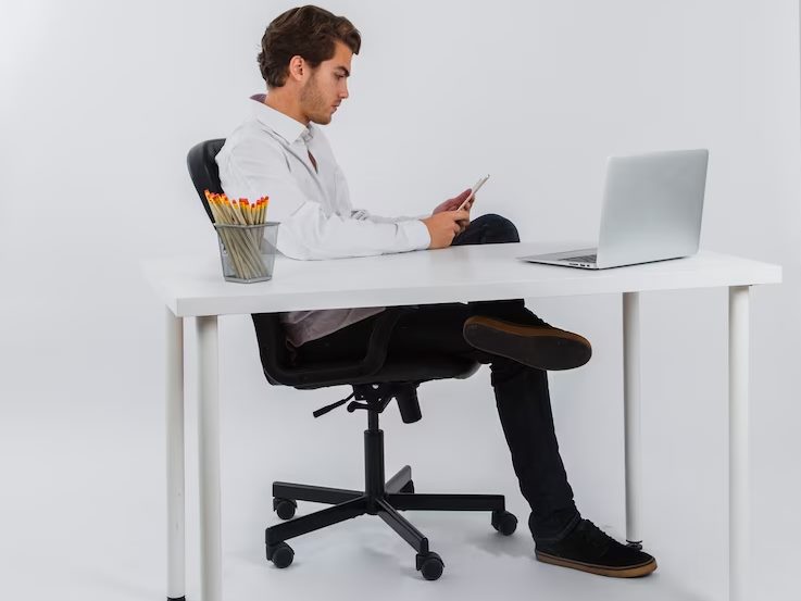 Tips Posisi Duduk Yang Benar di Kantor Agar Tidak Mudah Capek Tips Posisi Duduk Yang Benar di Kantor Agar Tidak Mudah Capek