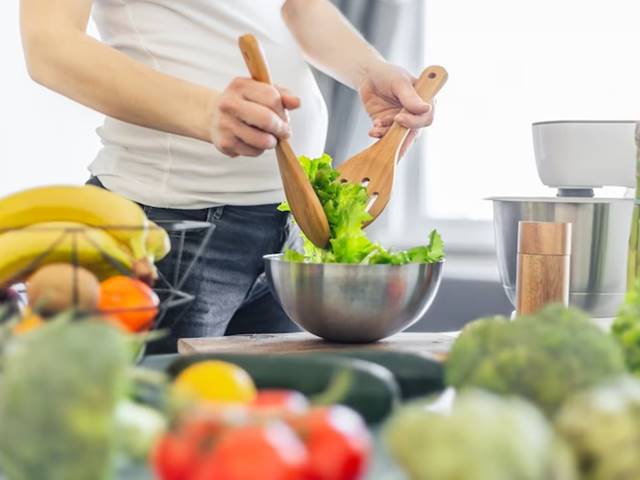 Makanan Yang Dilarang Untuk Ibu Hamil Muda Makanan Yang Dilarang Untuk Ibu Hamil Muda